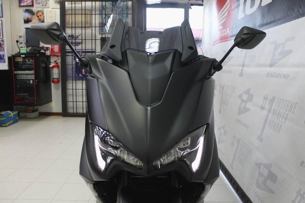 Yamaha T-Max 560 (2022 - 24) (3)