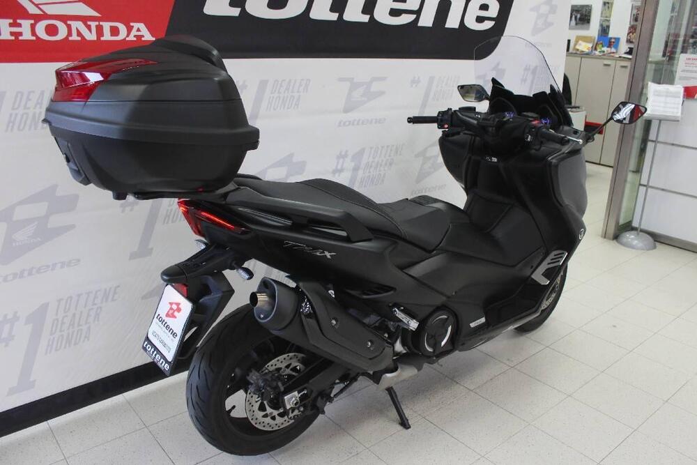 Yamaha T-Max 560 (2022 - 24) (4)