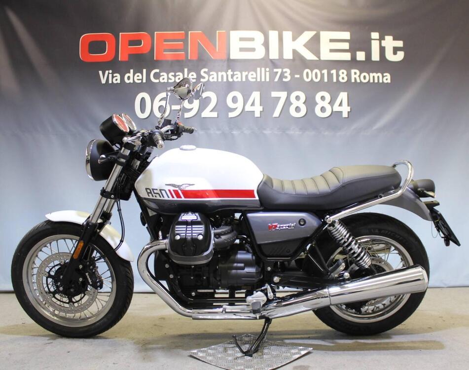 Moto Guzzi V7 Special (2021 - 24) (2)