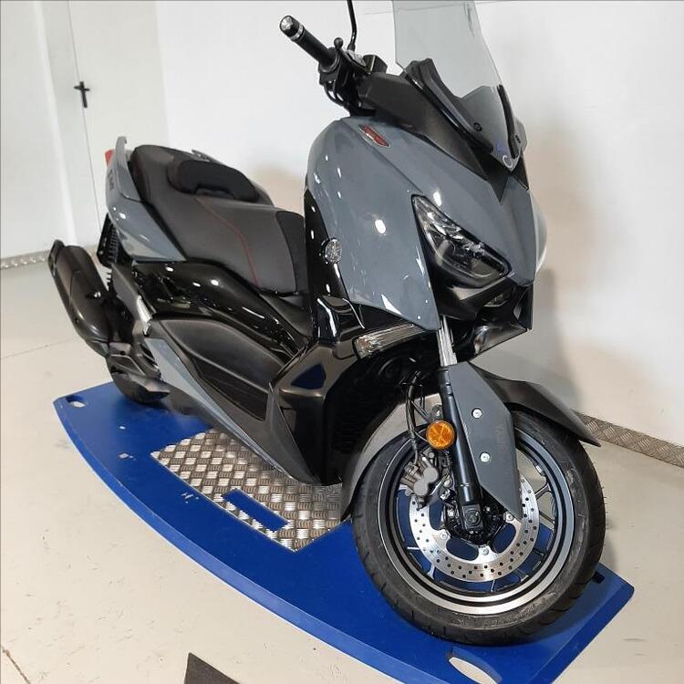 Yamaha X-Max 125 Tech Max (2021 - 24) (2)