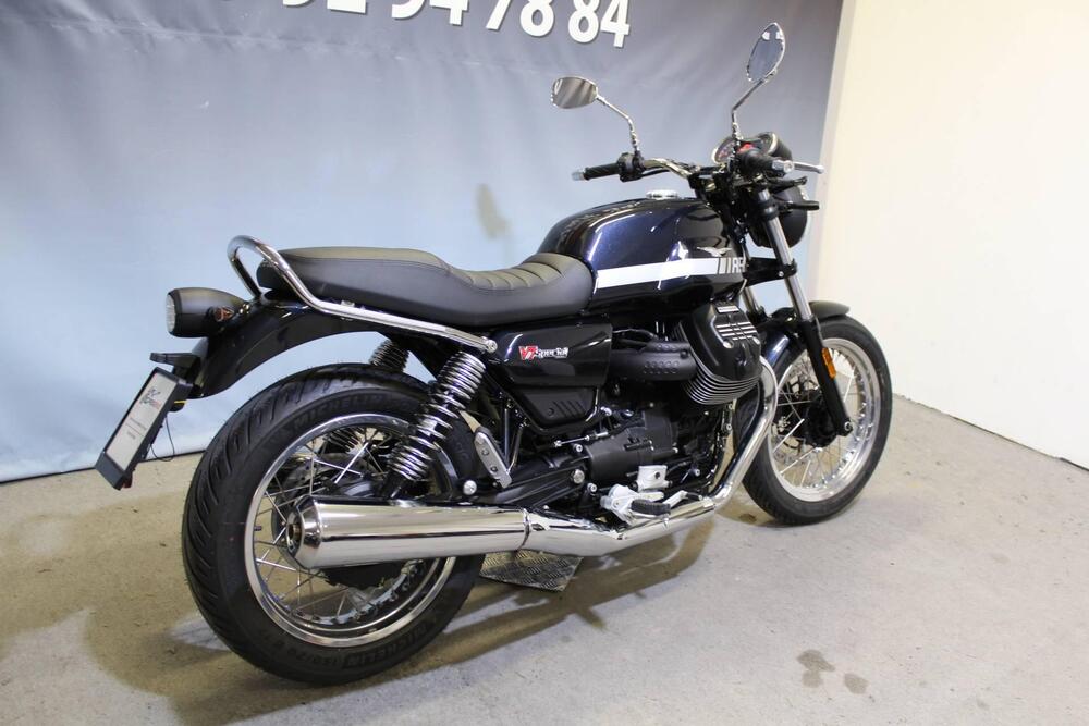 Moto Guzzi V7 Special (2021 - 24) (5)