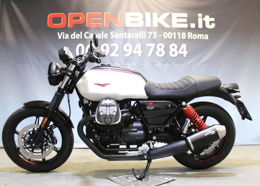 Moto Guzzi V7 Stone Ten (2024) (2)