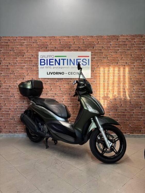 Piaggio Beverly 350 ABS (2016 - 20) (3)