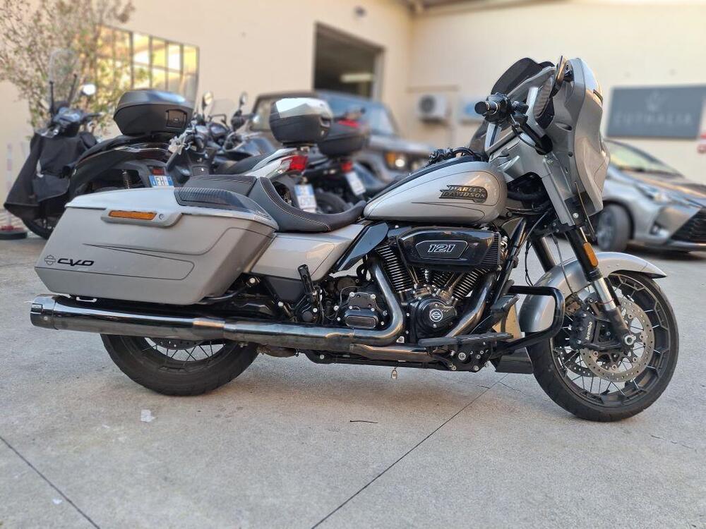 Harley-Davidson CVO Street Glide (2023)