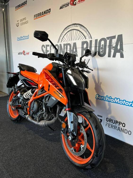 KTM 390 Duke (2024) (2)