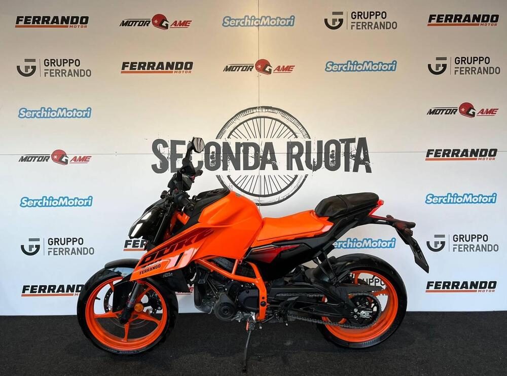 KTM 390 Duke (2024) (3)