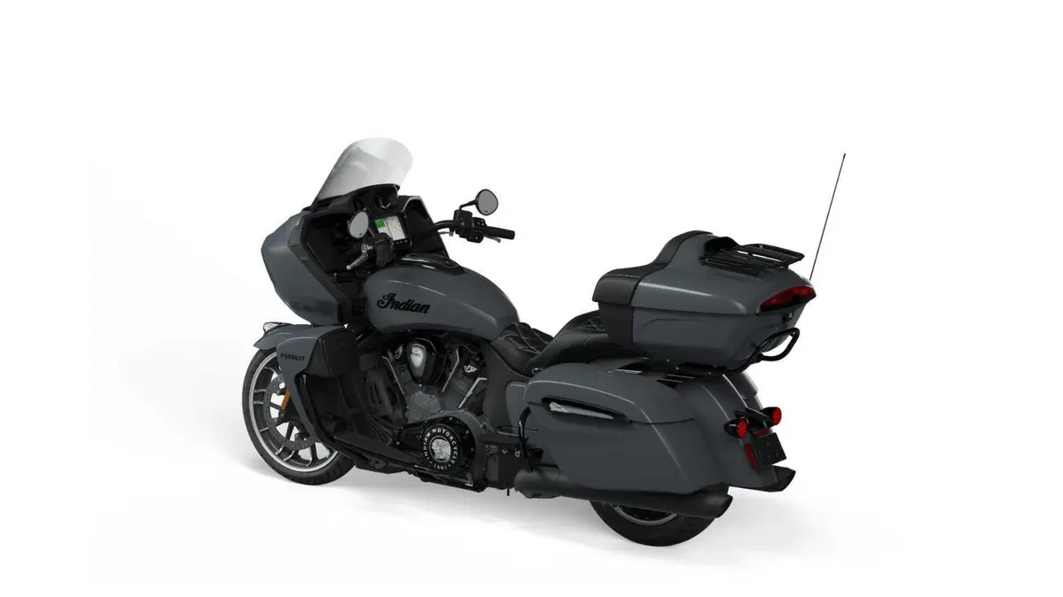 Indian Pursuit Pursuit 1768 Dark Horse (2022 - 25) (4)