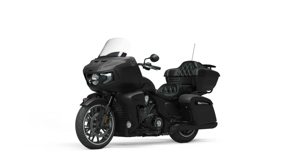 Indian Pursuit Pursuit 1768 Dark Horse (2022 - 25) (11)