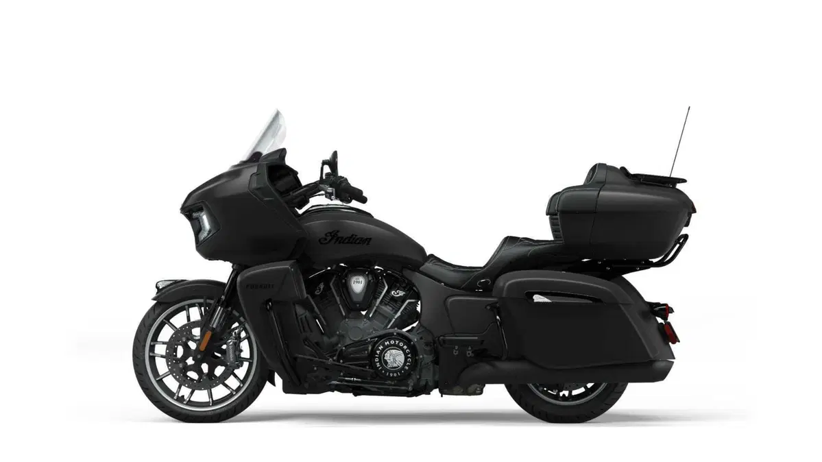 Indian Pursuit Pursuit 1768 Dark Horse (2022 - 25) (10)