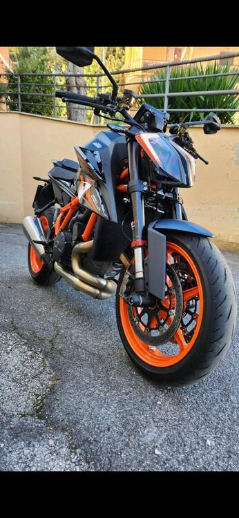 KTM 1290 Super Duke R (2022 - 23) (4)