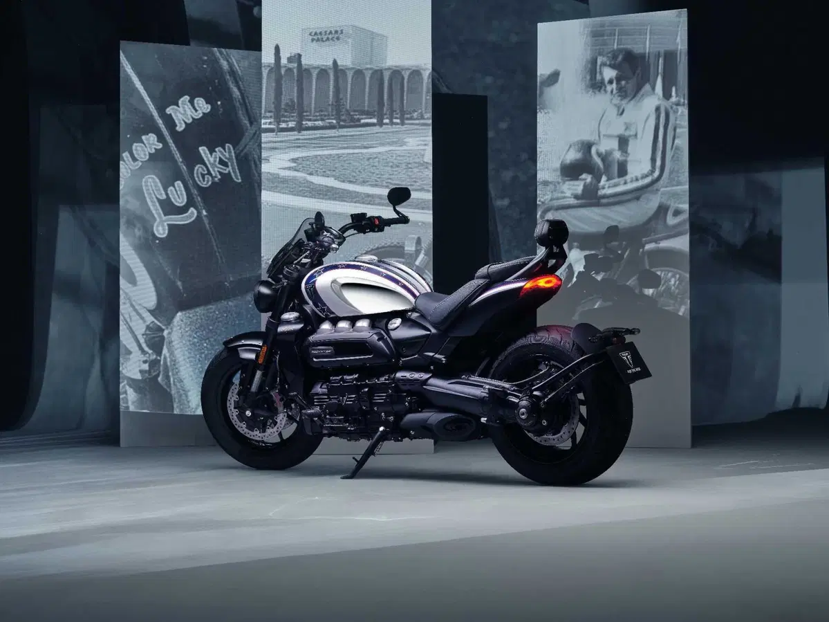 Triumph Rocket 3 Evel Knievel: soltanto 500 esemplari per celebrare lo stuntman statunitense (5)