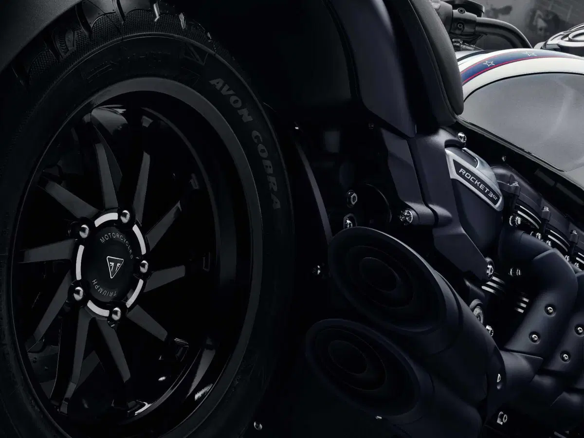Triumph Rocket 3 Evel Knievel: soltanto 500 esemplari per celebrare lo stuntman statunitense (7)