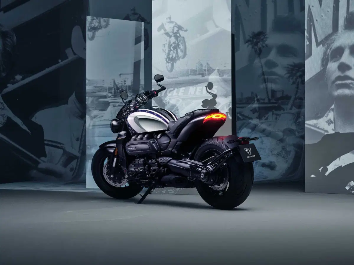 Triumph Rocket 3 Evel Knievel: soltanto 500 esemplari per celebrare lo stuntman statunitense (11)