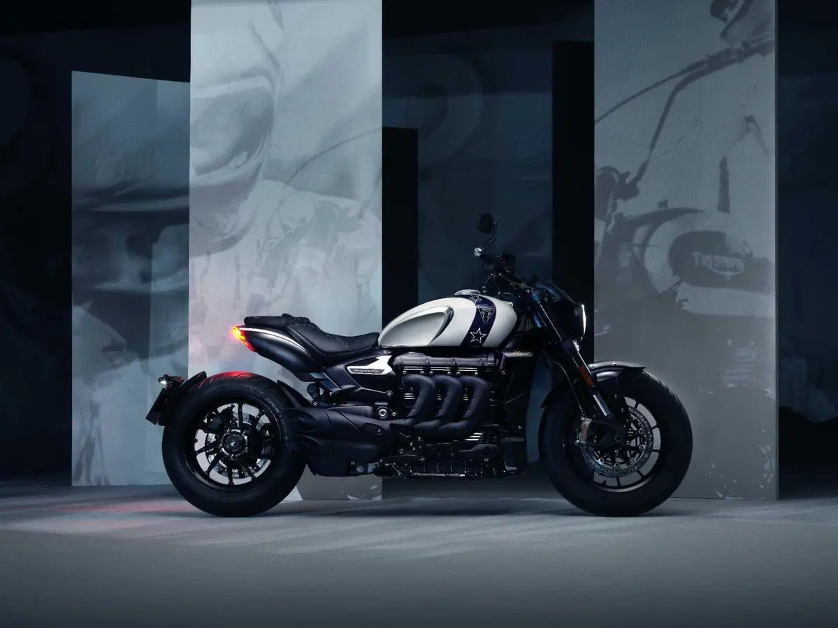 Triumph Rocket 3 Evel Knievel: soltanto 500 esemplari per celebrare lo stuntman statunitense (12)