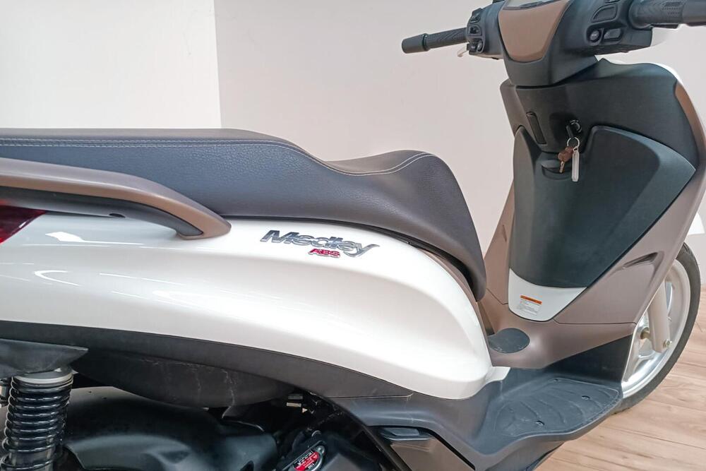 Piaggio Liberty 125 i-get ABS (2016) (4)