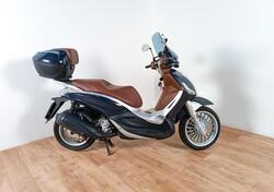 Piaggio Beverly 300 Hpe (2021) usata