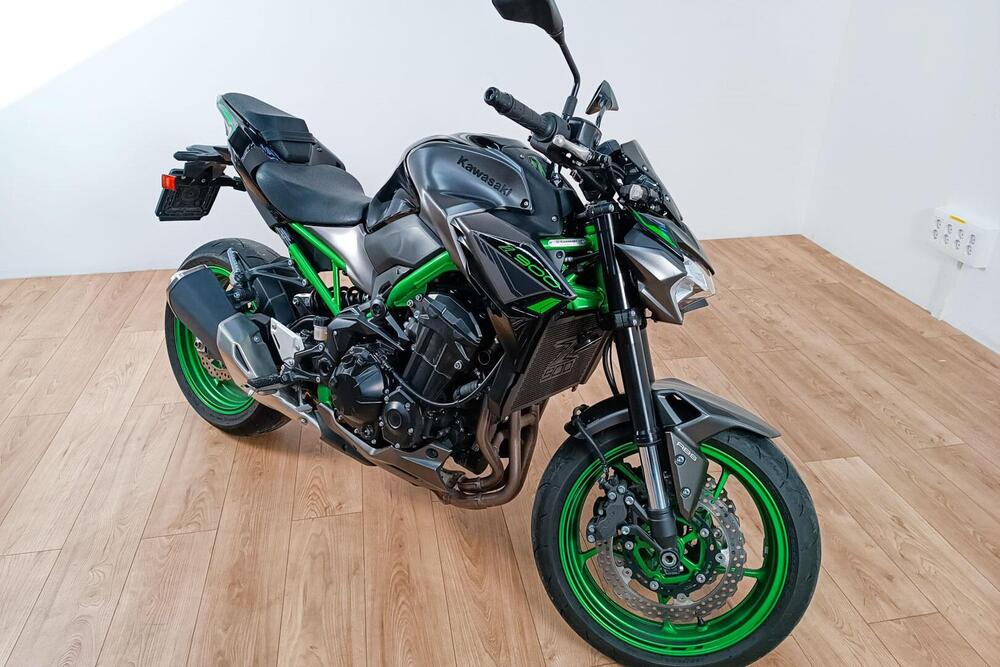 Kawasaki Z 900 (2017 - 18) (2)