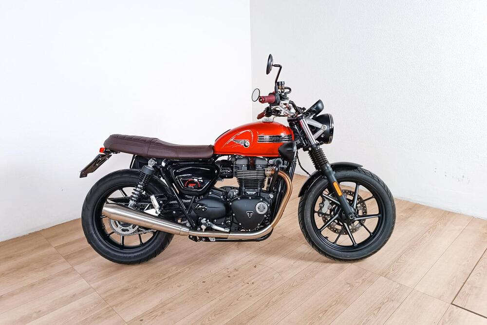 Triumph Street Twin 900 (2017 - 18)