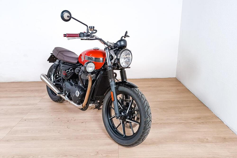 Triumph Street Twin 900 (2017 - 18) (2)