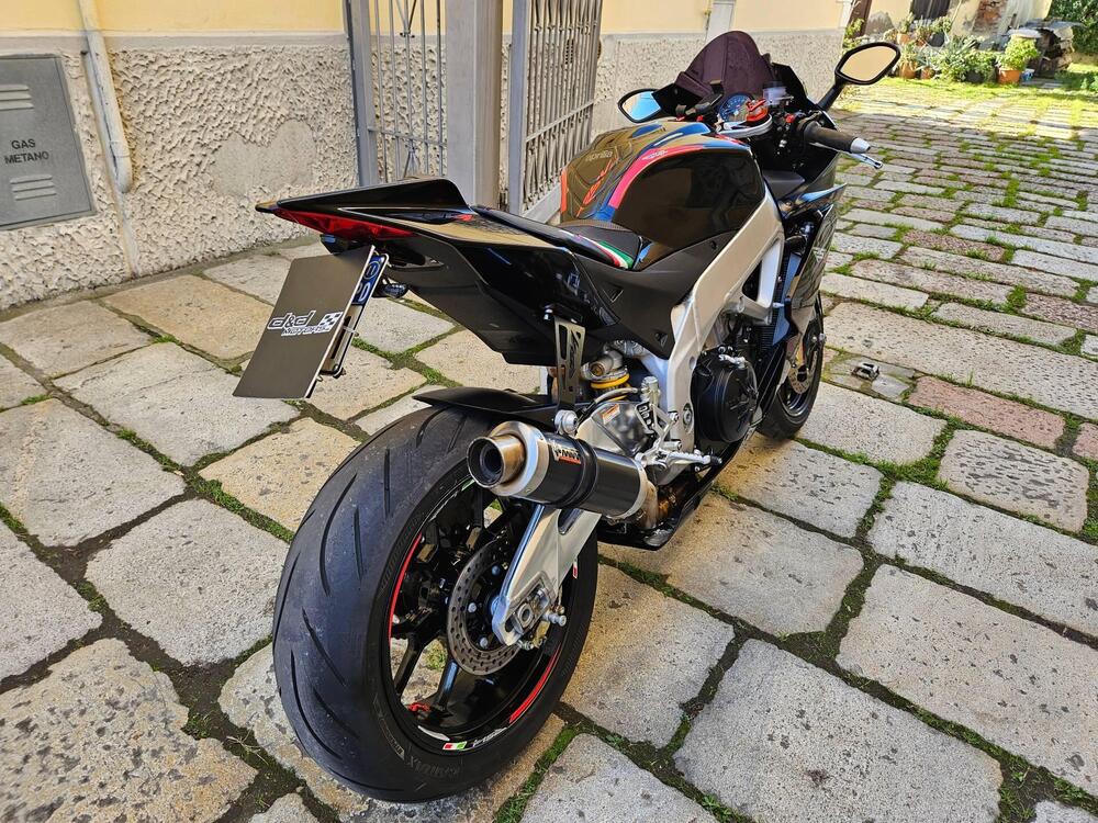 Aprilia RSV4 R (2009 - 12) (4)