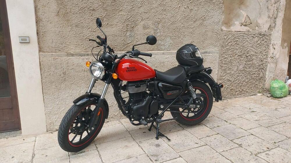 Royal Enfield Meteor 350 Fireball (2021 - 24) (2)