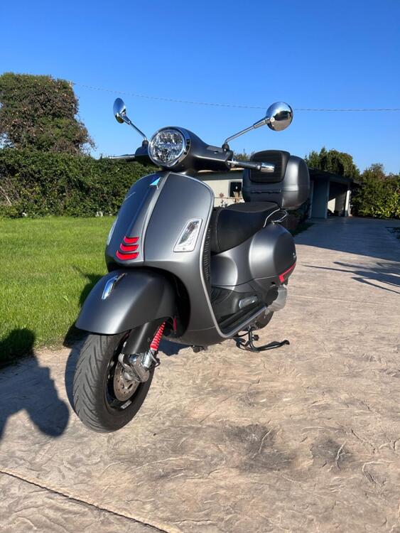 Vespa GTS 300 Super Sport (2017 - 19) (4)