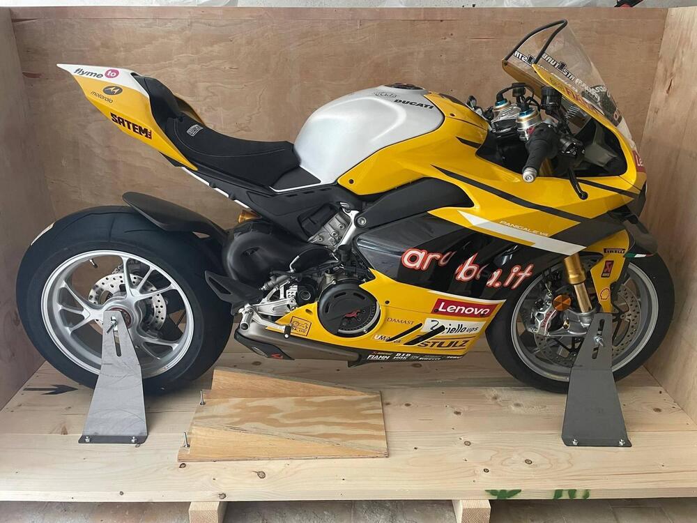 Ducati Panigale V4 Bautista 2023 World Champion Replica (2024)