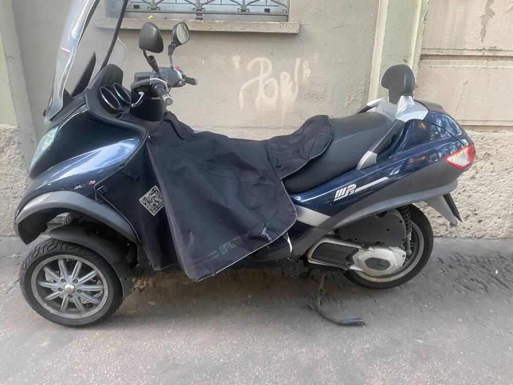 Piaggio MP3 300 (2010 - 11)