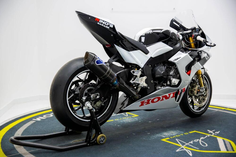 Honda CBR 1000 RR-R Fireblade (2020 - 21) (4)