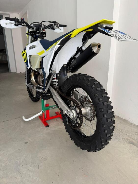 Husqvarna TE 300i (2022) (4)