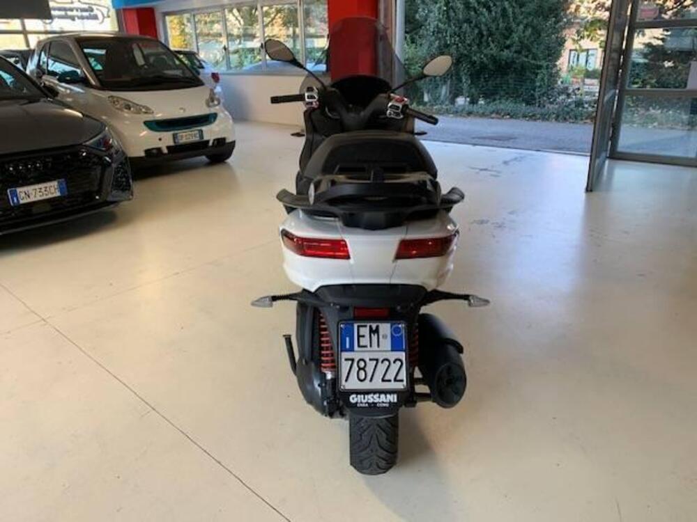 Piaggio Mp3 350 ie ABS (2018 - 19) (4)