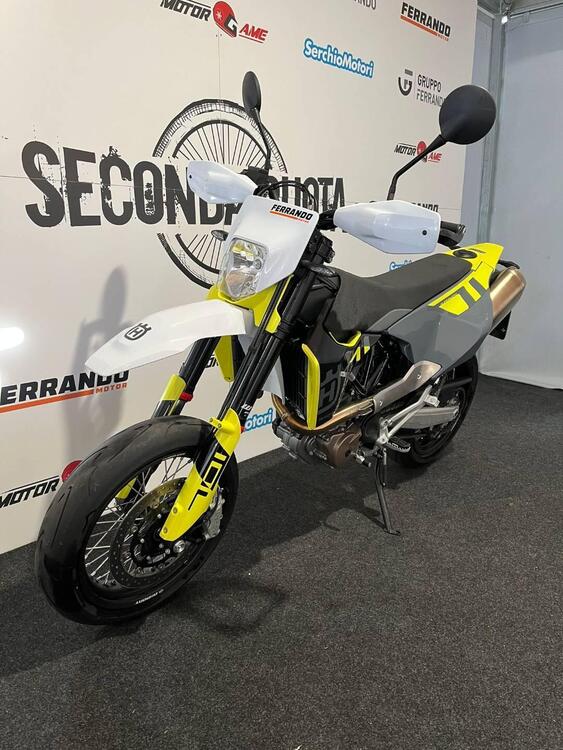 Husqvarna 701 Supermoto (2023 - 24) (4)