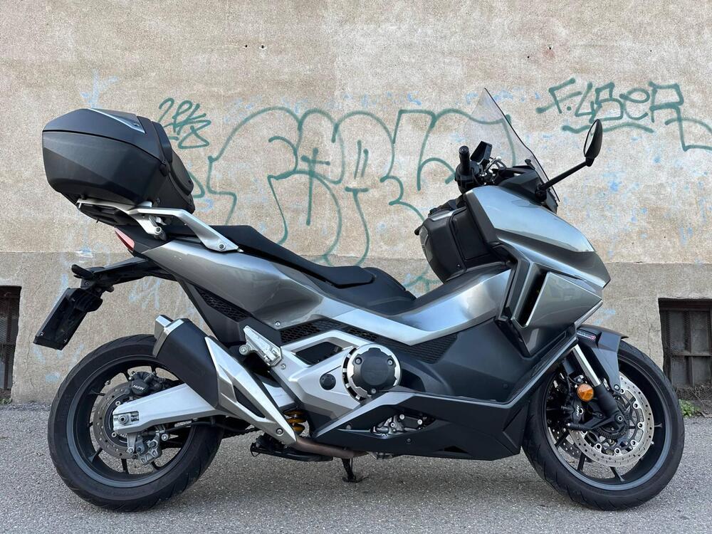 Honda Forza 750 DCT Urban (2021 - 24) (2)