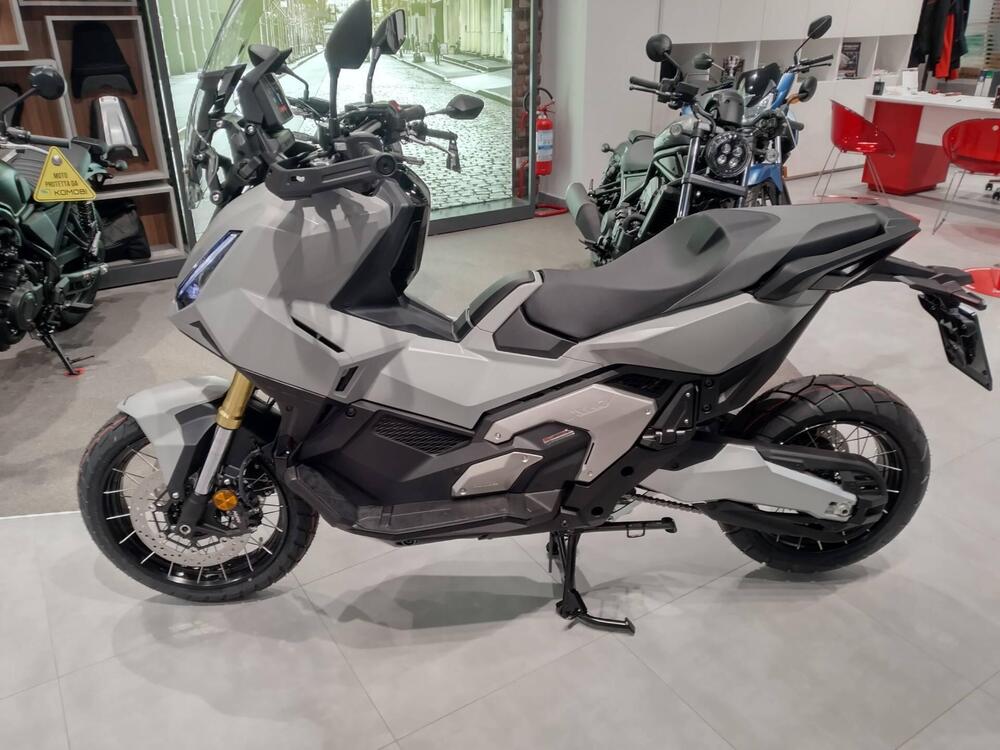 Honda X-ADV 750 DCT (2021 - 24) (4)