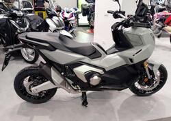 Honda X-ADV 750 DCT (2021 - 24) nuova