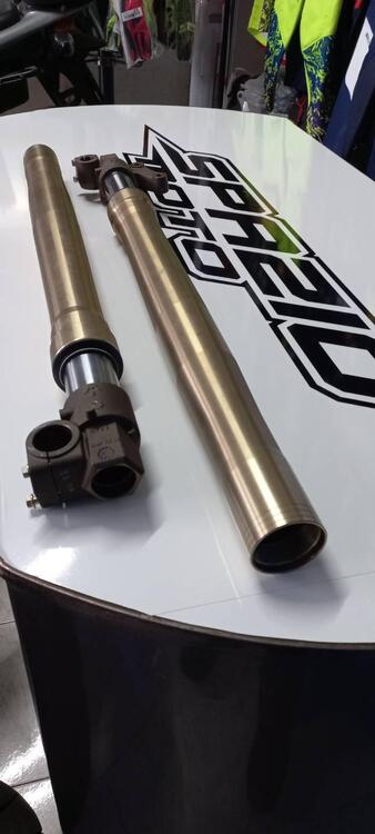 Marzocchi Shiver Forcella diam. 45 senza pompante (2)