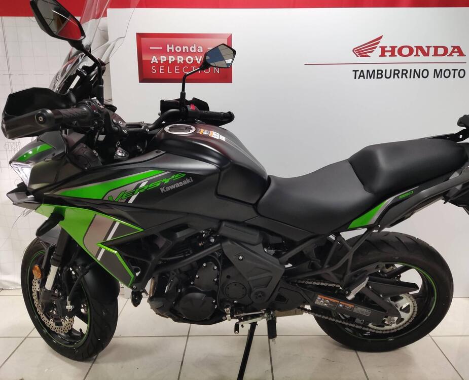 Kawasaki Versys 650 (2021 - 25) (2)