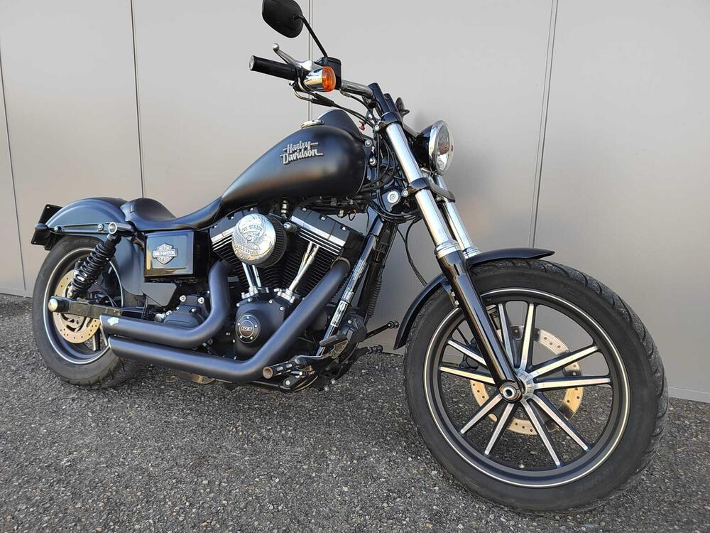 Harley-Davidson 1690 Street Bob Special (2015 - 16) - FXDB (2)