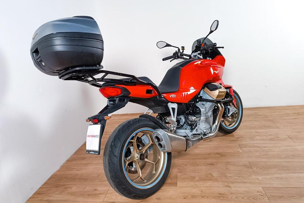 Moto Guzzi V100 Mandello (2023 - 24) (3)