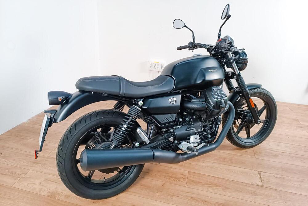 Moto Guzzi V7 850 Stone Special Abs (2021) (3)