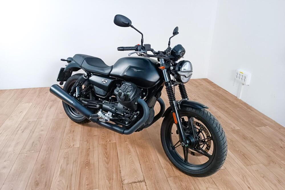 Moto Guzzi V7 850 Stone Special Abs (2021) (2)