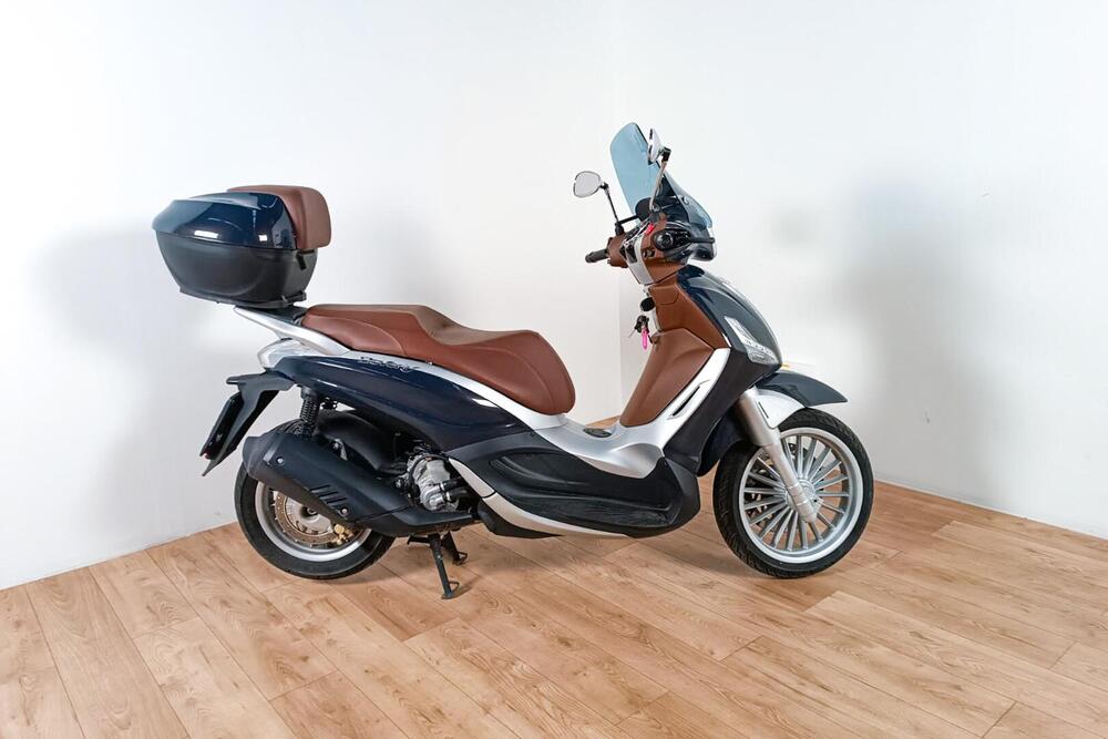 Piaggio Beverly 300 Hpe (2021)