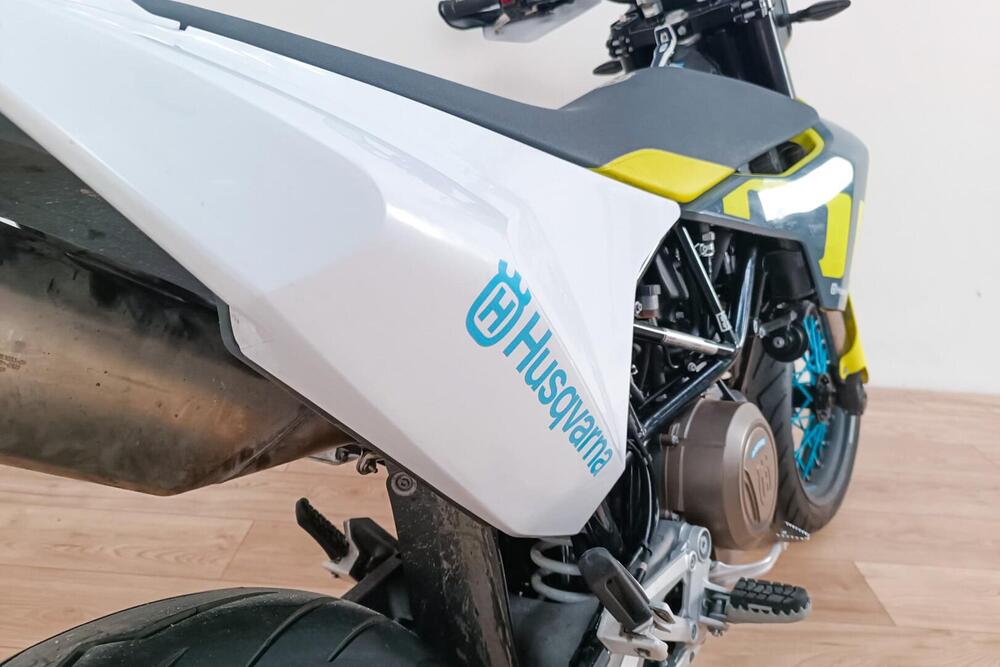 Husqvarna 701 Enduro (2016) (4)