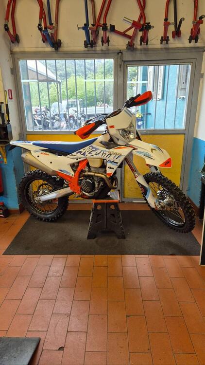 KTM EXC 250 F Six Days (2024) (2)