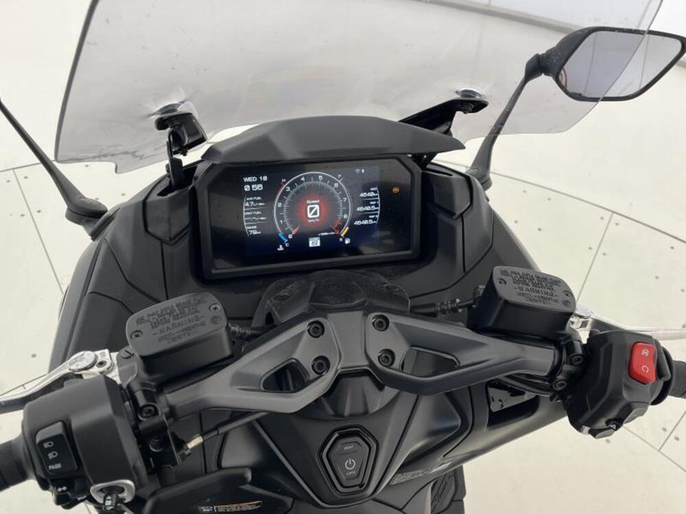 Yamaha T-Max 530 (2017 - 19) (4)