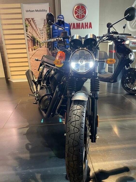 Royal Enfield Interceptor 650 Bicolor (2021 - 23) (2)