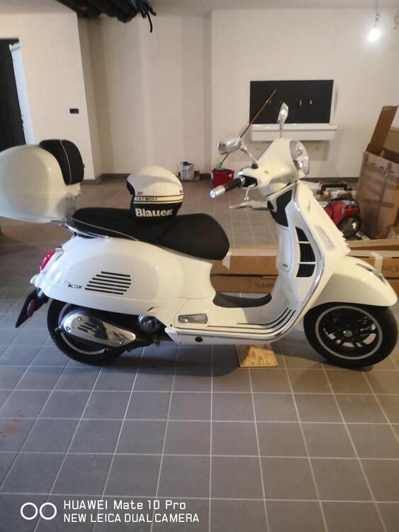 Vespa GTS 300 Super (2023 - 24) (2)