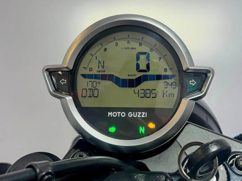 Moto Guzzi V7 850 Stone Special Abs (2021) (3)