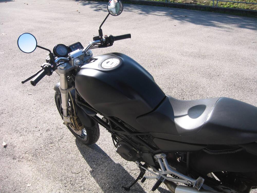 Ducati Monster 600 Dark (1998 - 01) (5)