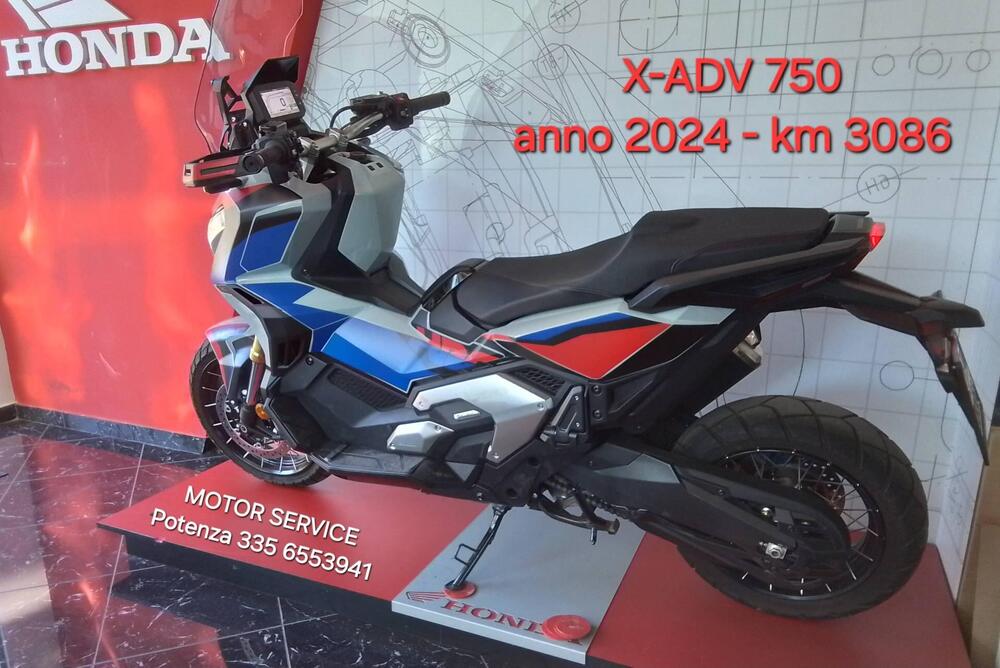 Honda X-ADV 750 DCT (2021 - 24) (4)